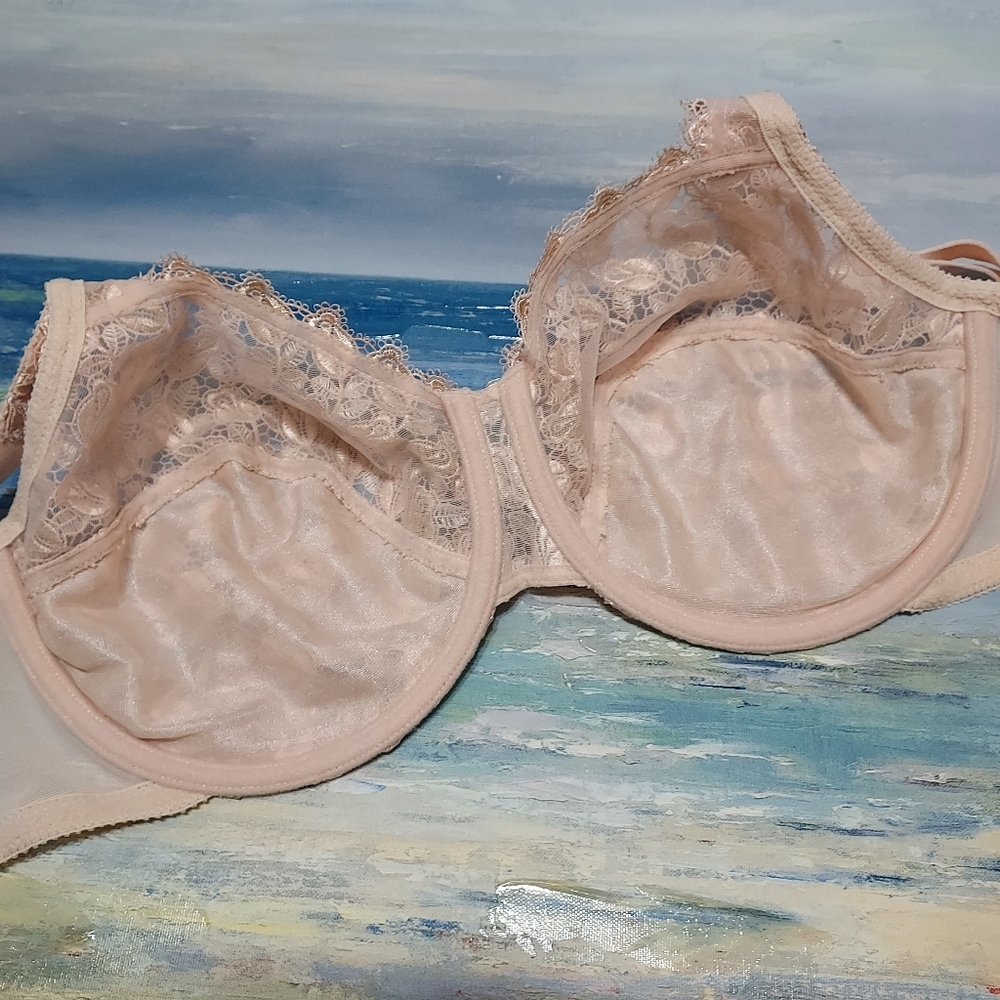 Wonderbra beige lace - 38DD